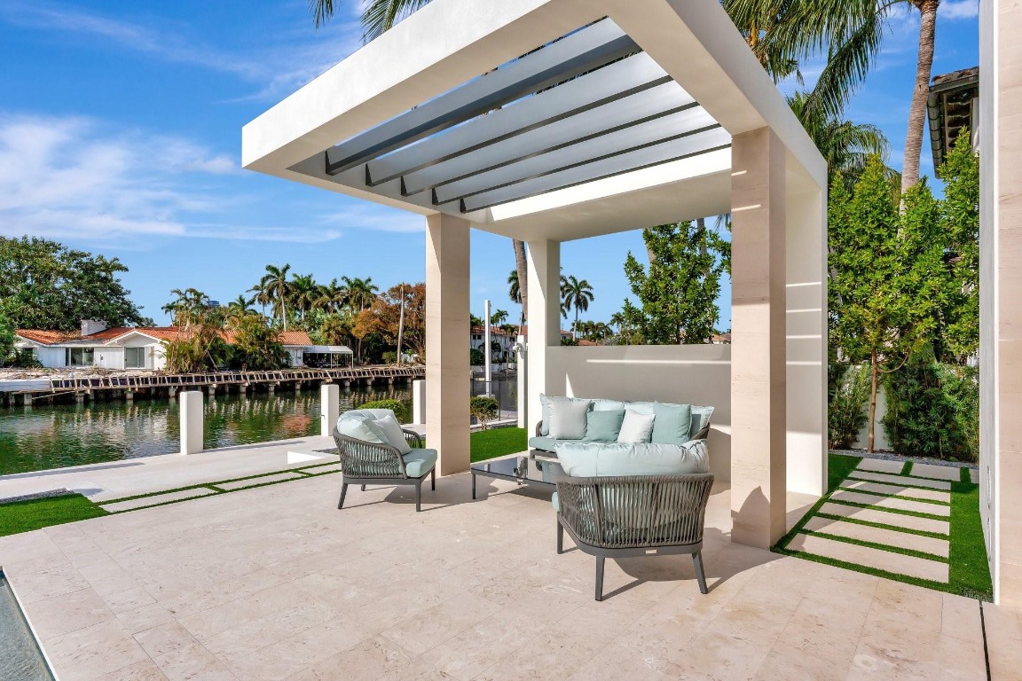 Del Lago Isle 42-2 B - Residential