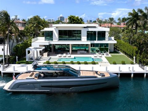 2560 Del Lago Dr Fort Lauderdale FL 33316