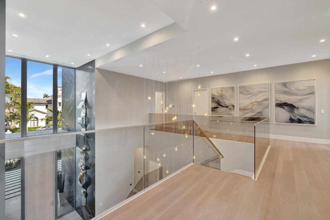 Del Lago Isle 42-2 B - Residential