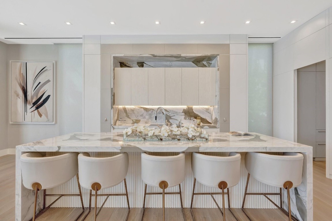 Del Lago Isle 42-2 B - Residential