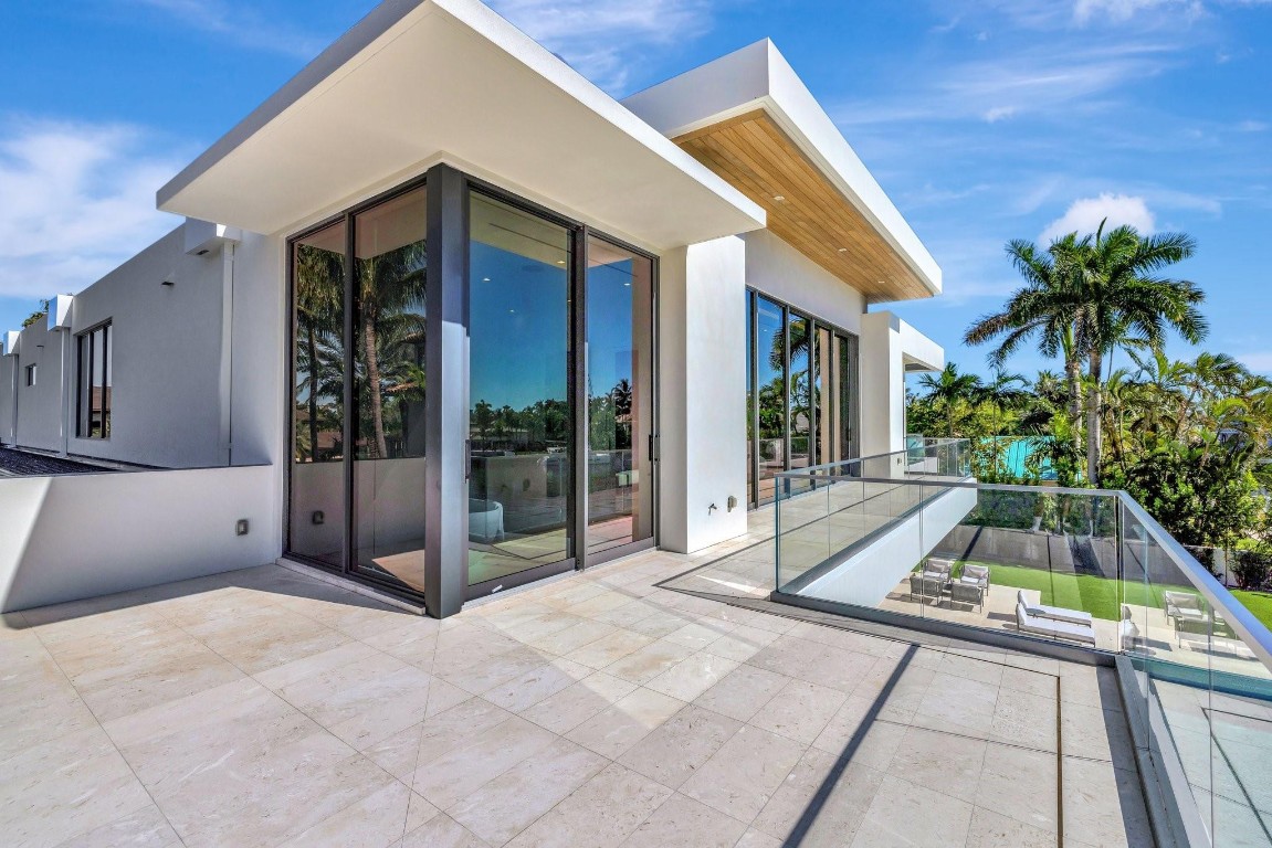 Del Lago Isle 42-2 B - Residential