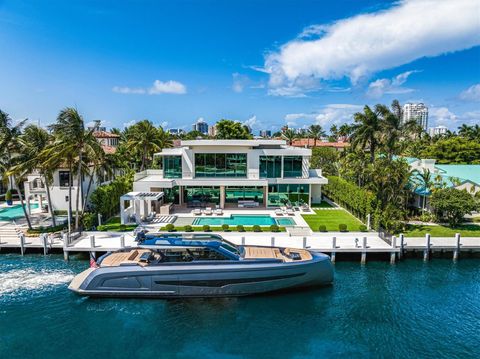 2560 Del Lago Dr Fort Lauderdale FL 33316