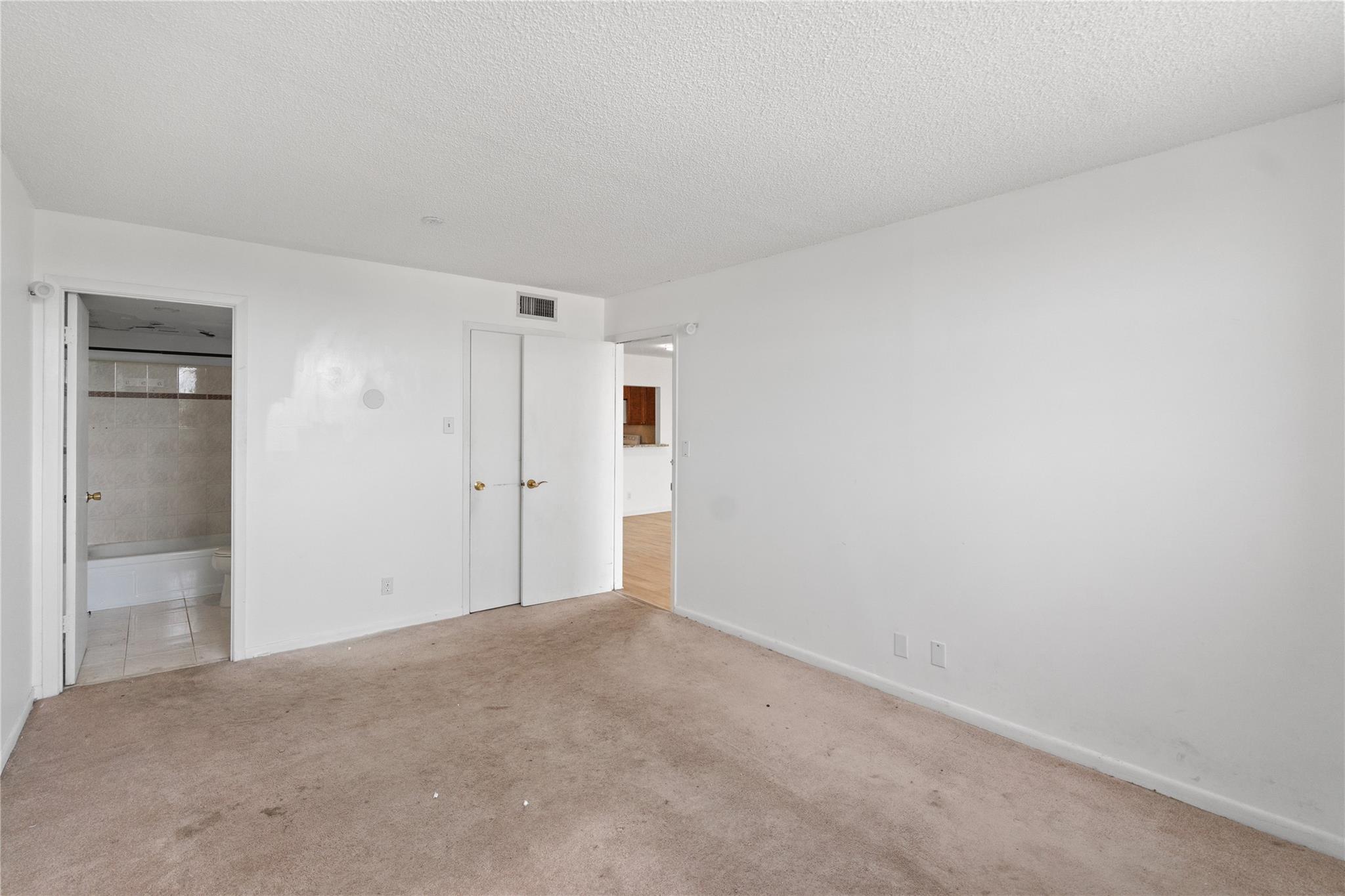 Dixiana Condo - Residential