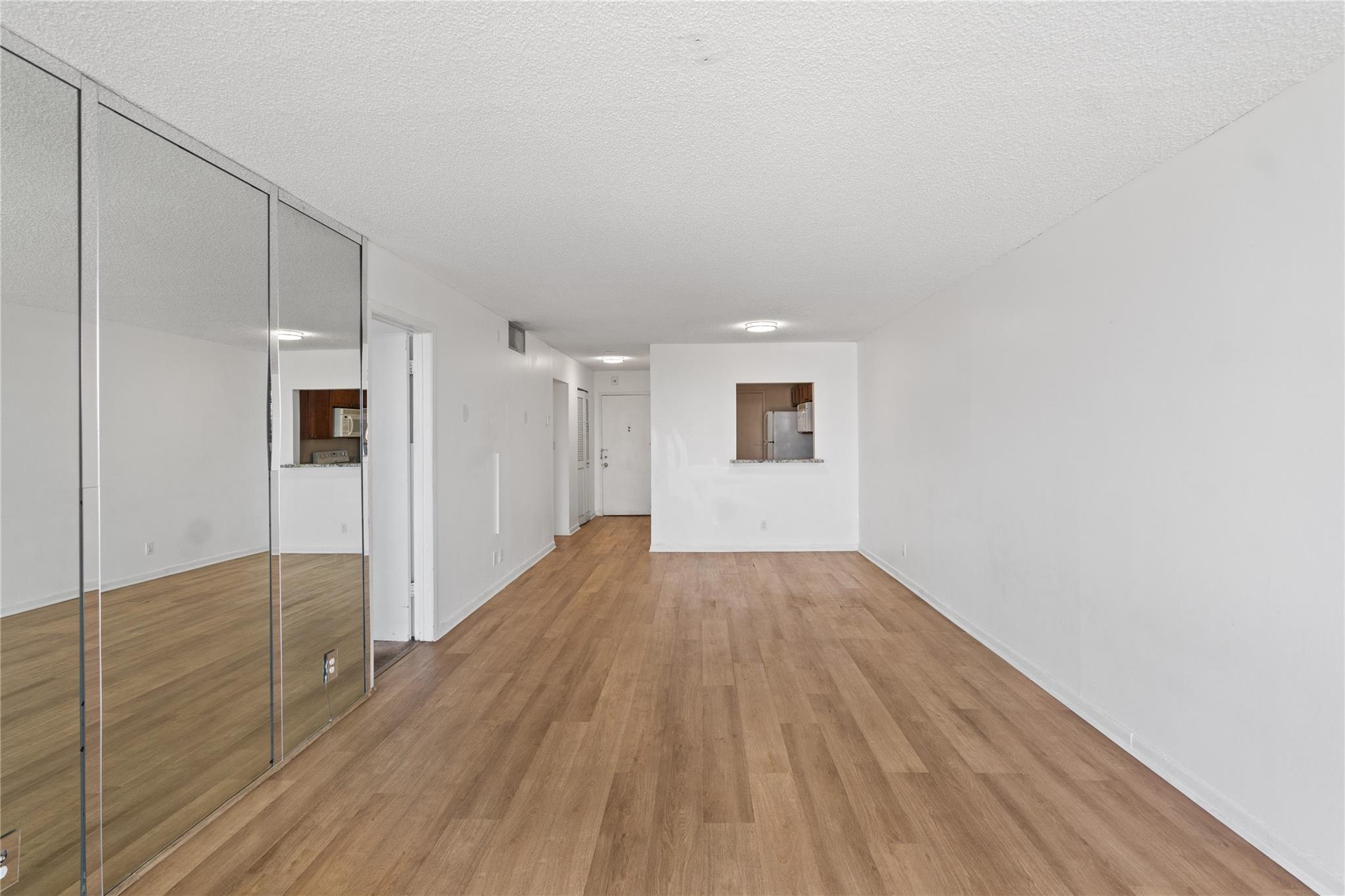 Dixiana Condo - Residential