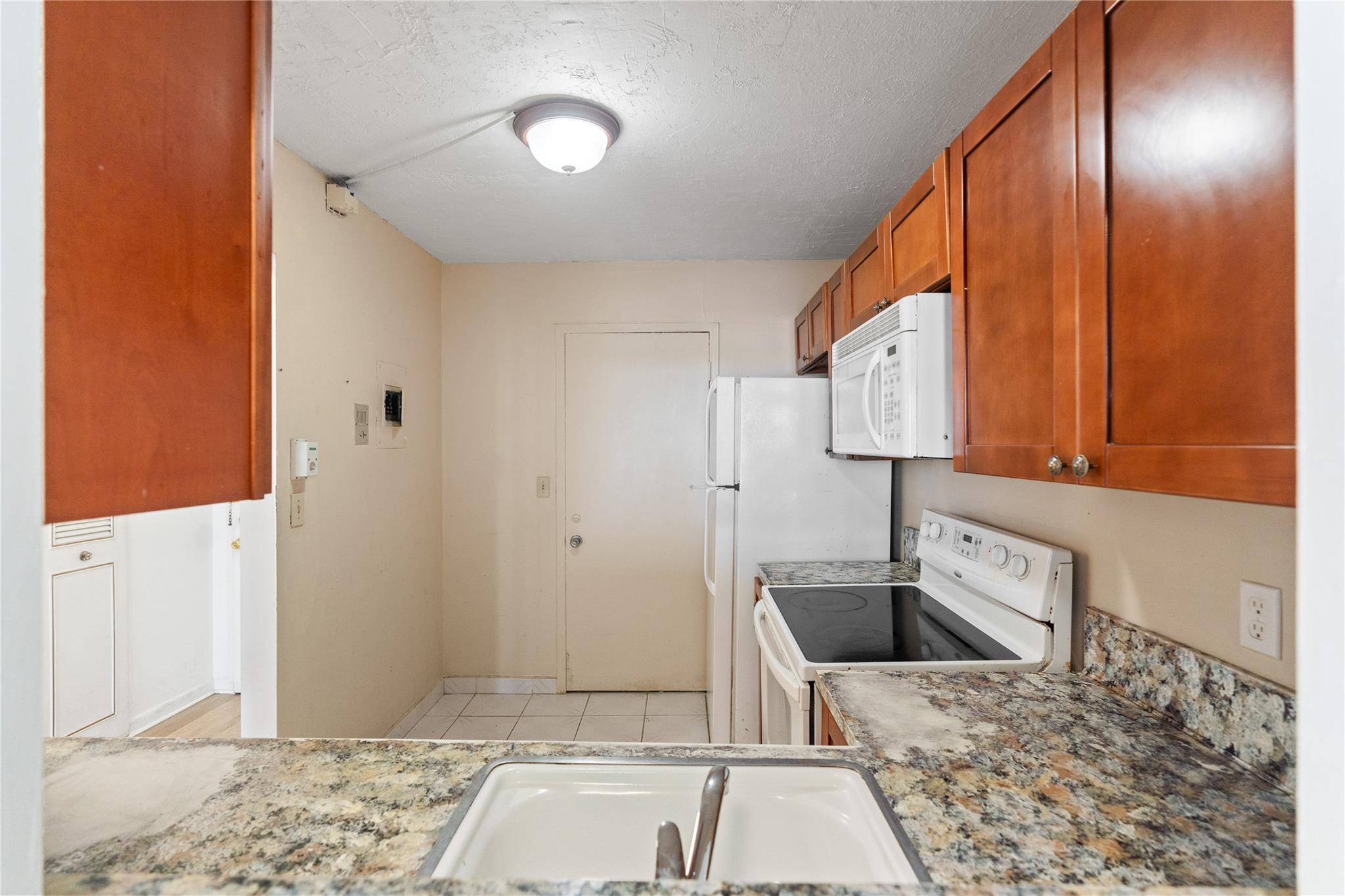 Dixiana Condo - Residential