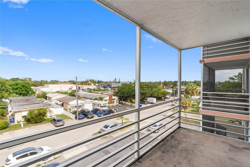 Photo of 1830 Dixieanna St #404, Hollywood, FL 33020 (MLS # F10541402)