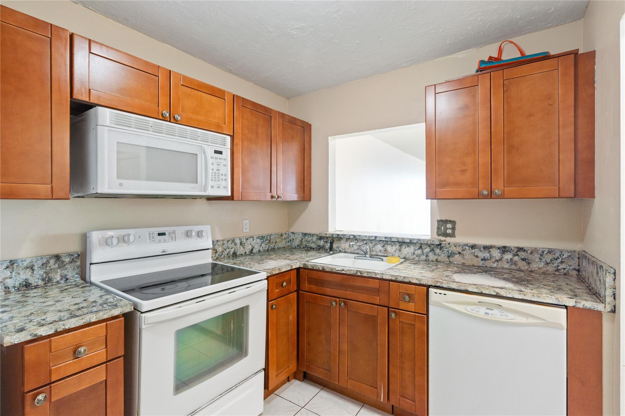 Dixiana Condo - Residential