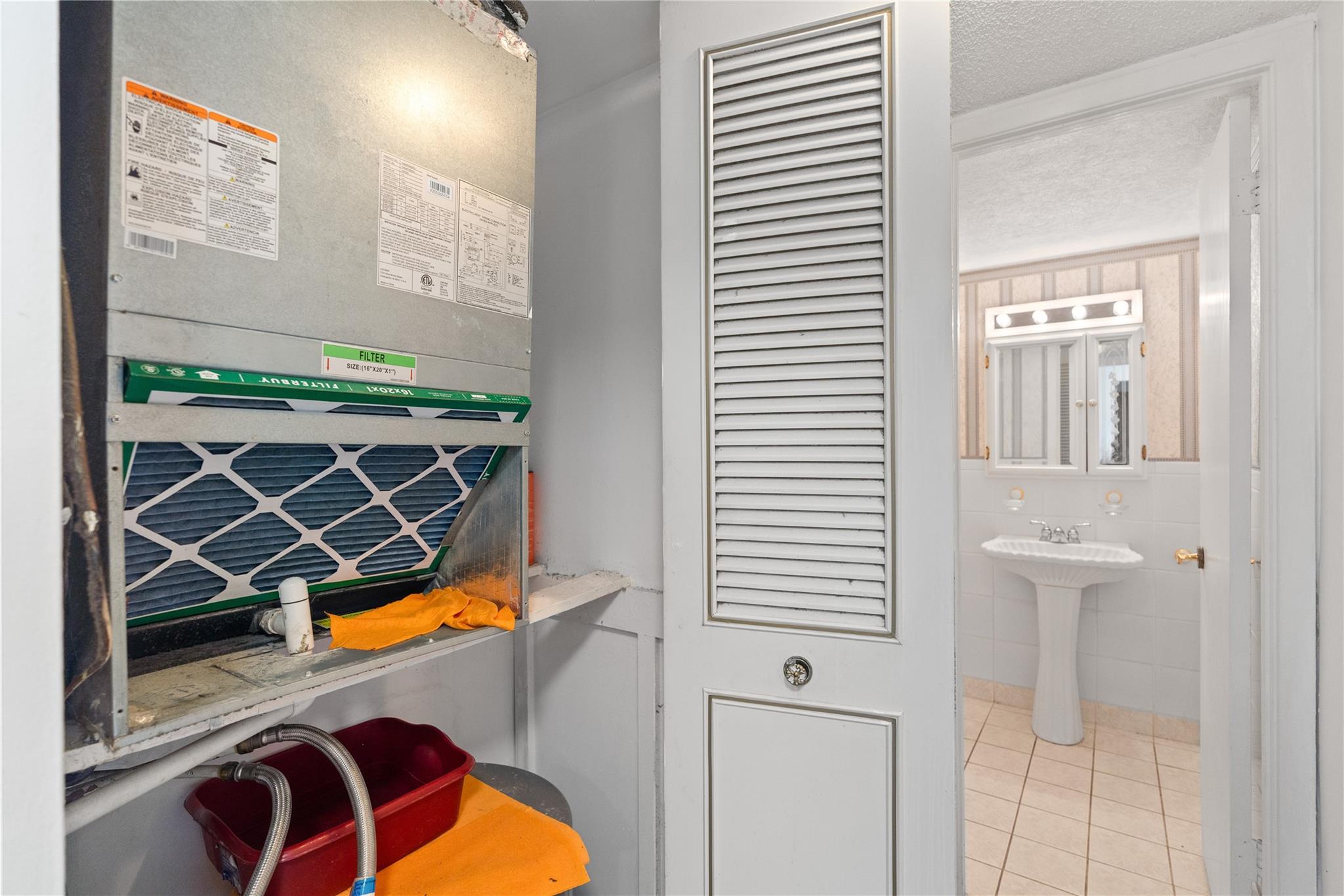 Dixiana Condo - Residential