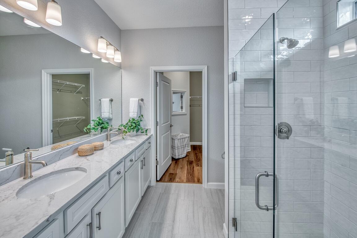 COSTA POINTE - Residential