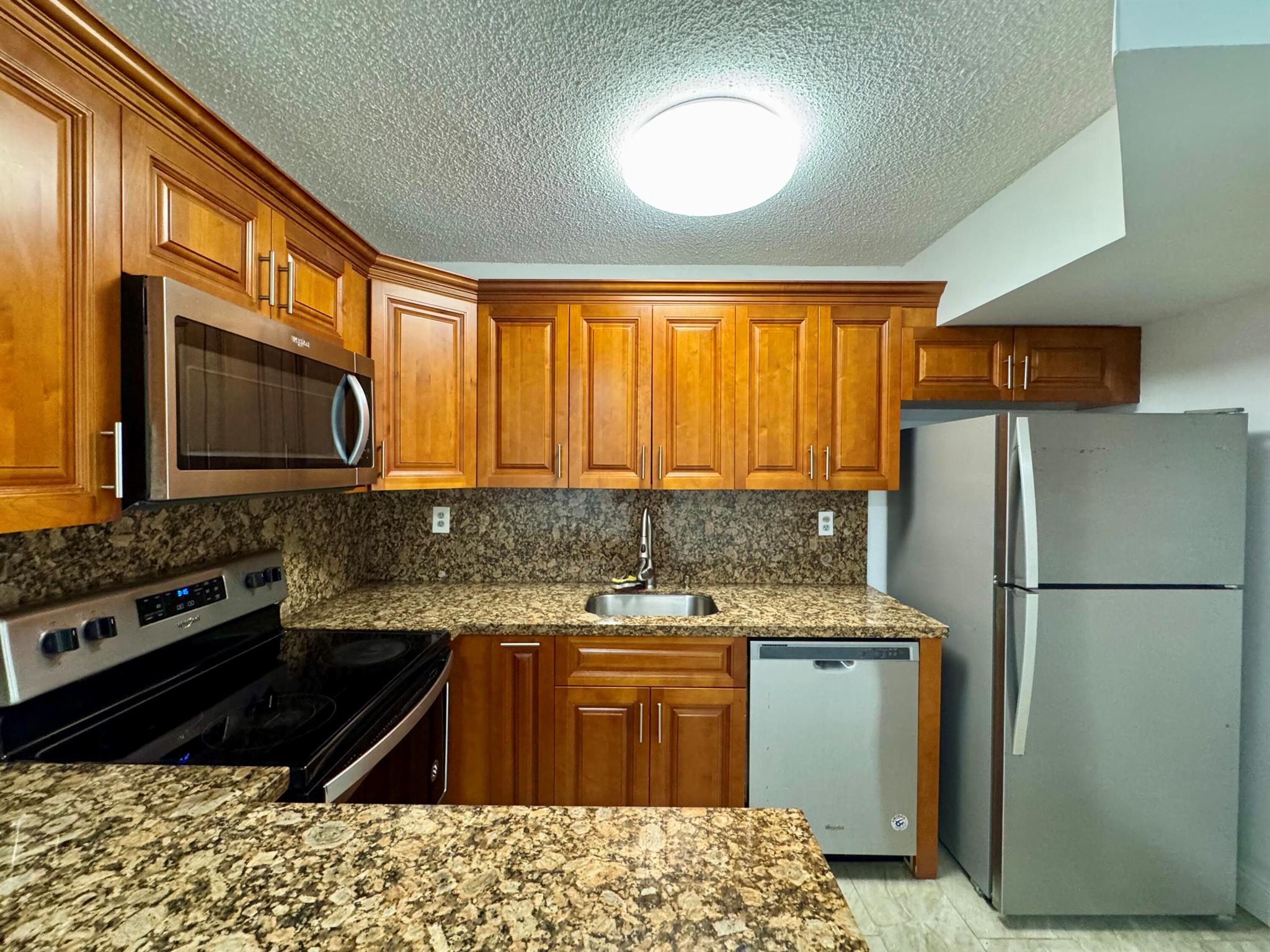 PALMAS TOWNHOUSES CONDO - Residential Lease