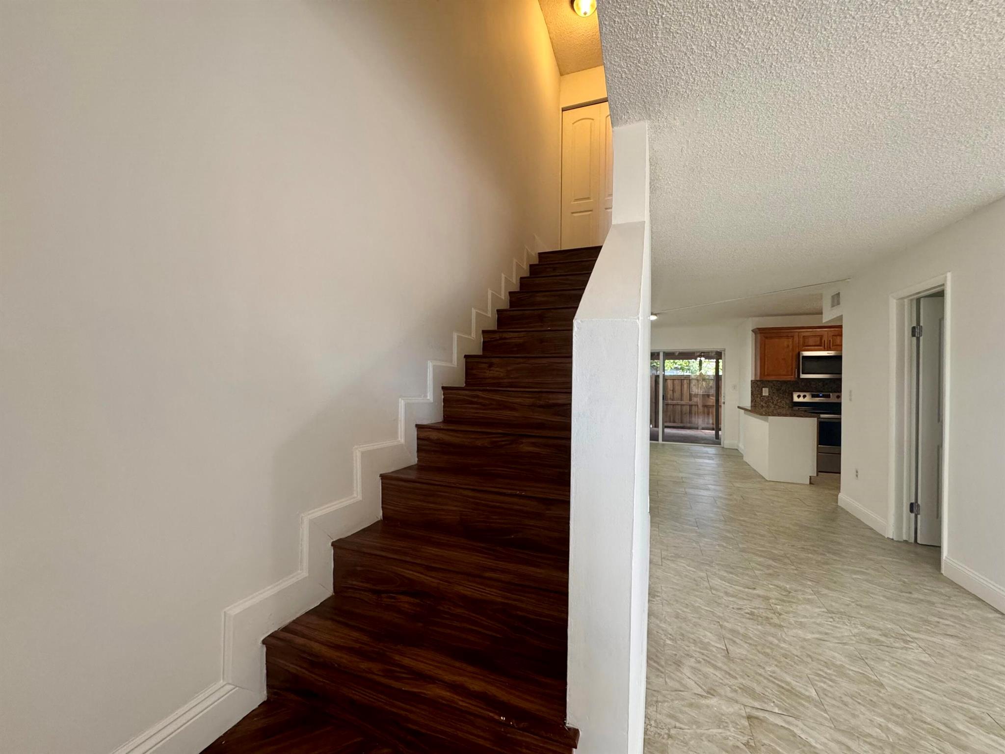 PALMAS TOWNHOUSES CONDO - Residential Lease