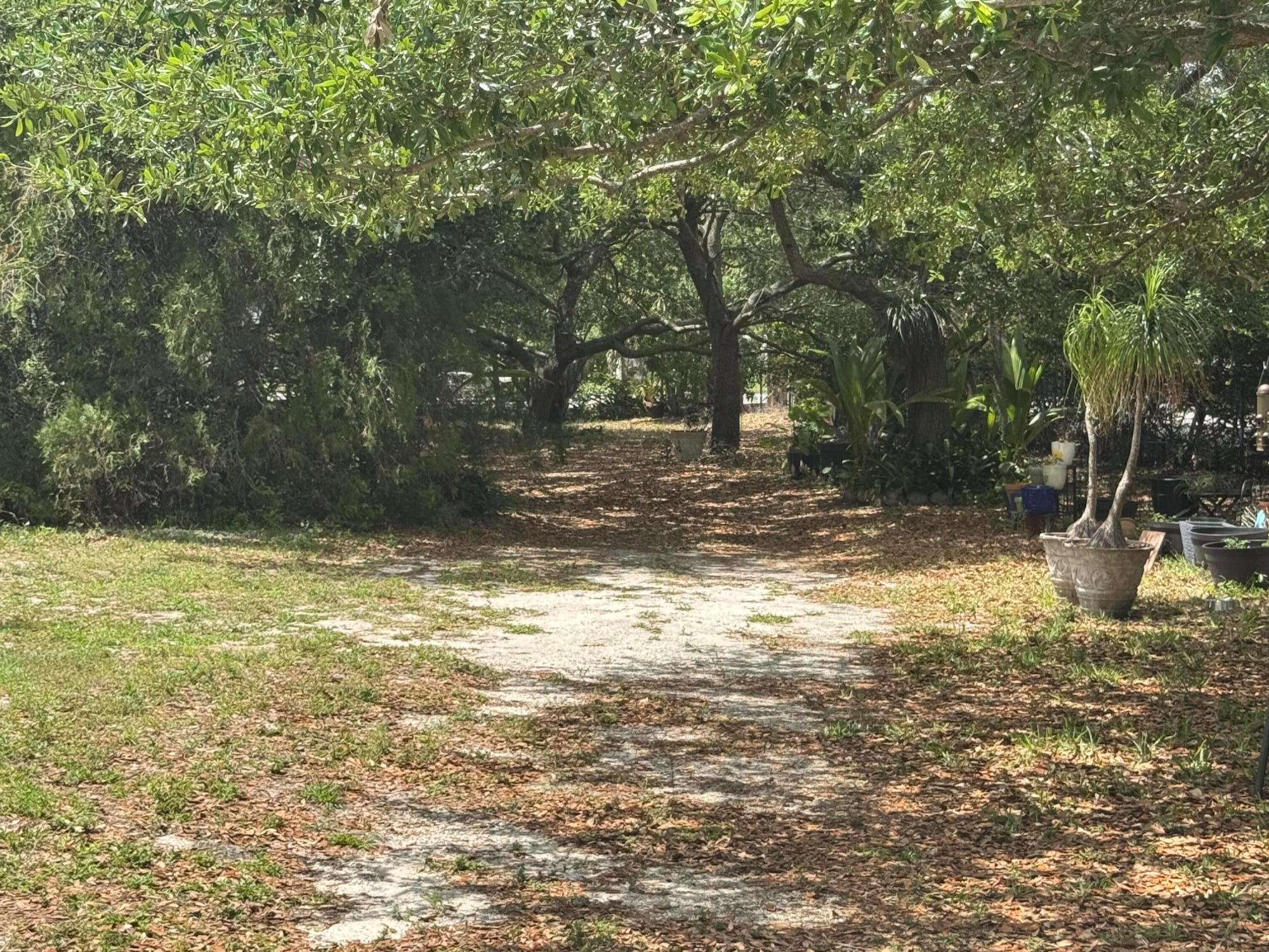 4390 S Jog Road