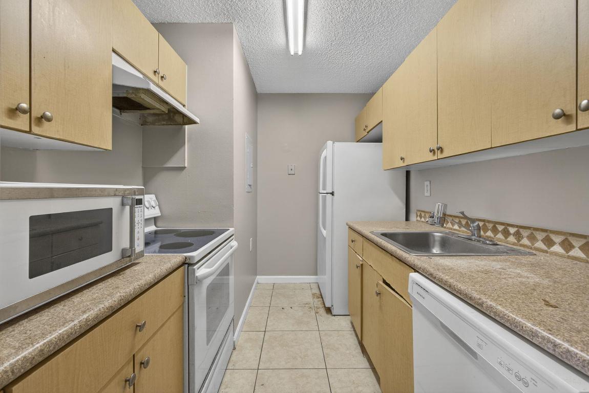 ST ANDREWS PALM BEACH CON - Residential