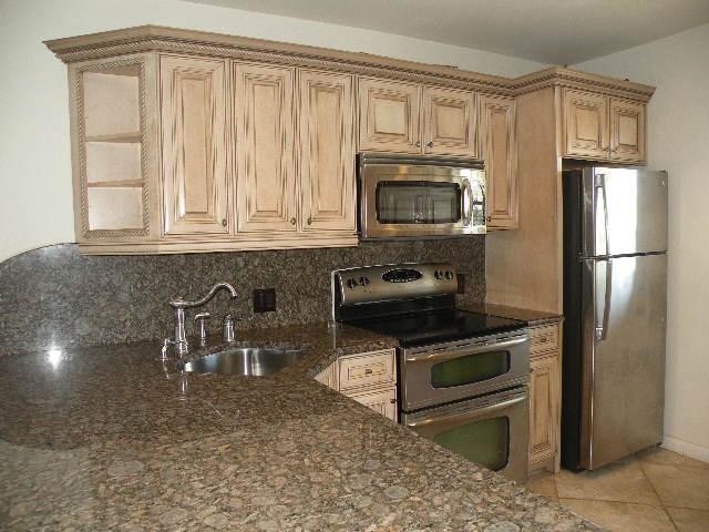 COLONIAL RIDGE - Residential