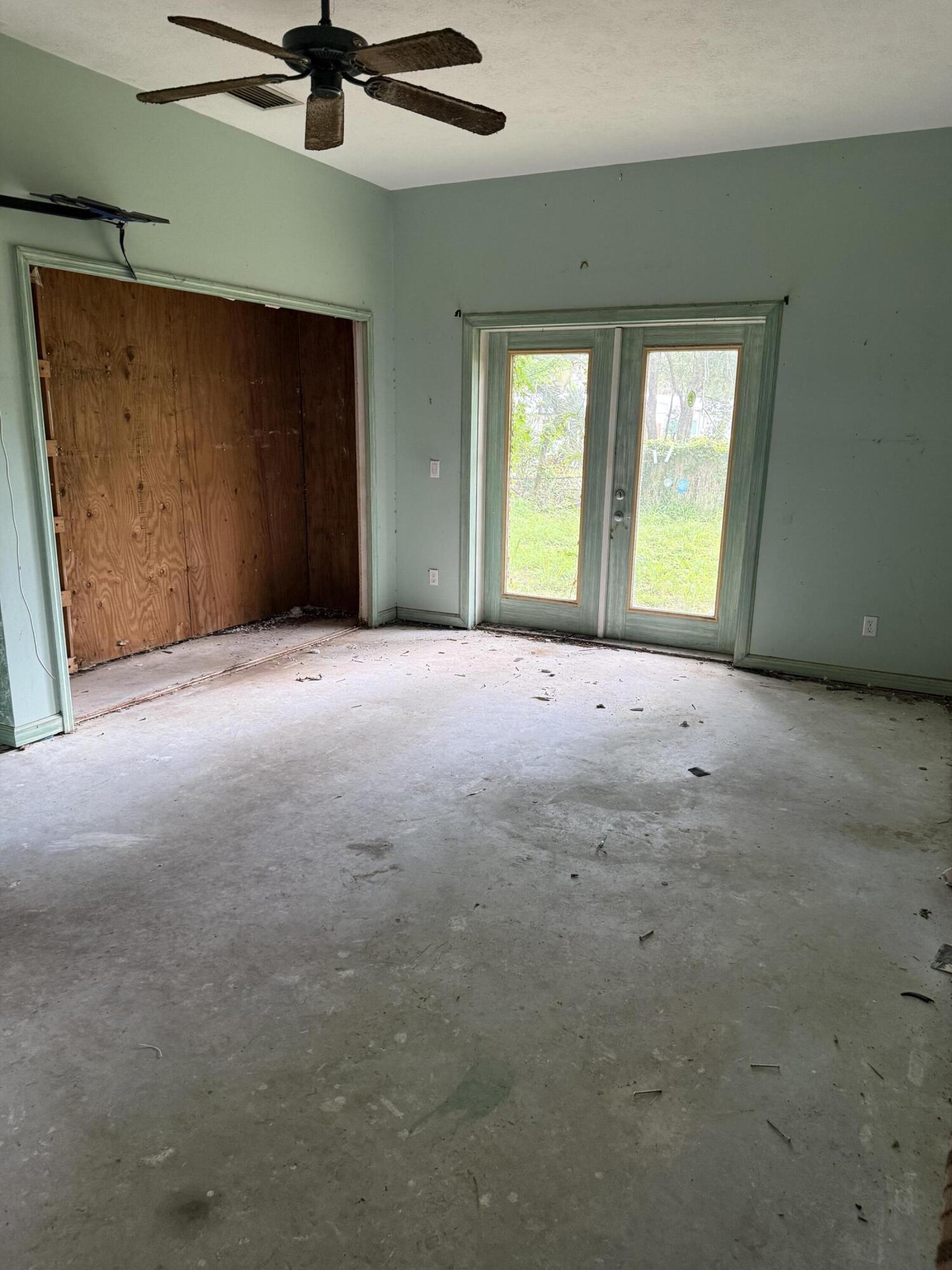968 NE Kubin Avenue, Jensen Beach, FL, 34957/$335,000 4 968 NE Kubin Avenue