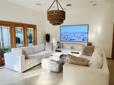 314 NE 27th St Wilton Manors FL 33334