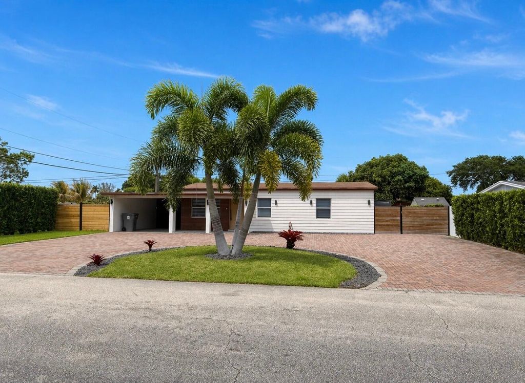 Photo of 2742 Cherokee Court, West Palm Beach, FL 33406 (MLS # B26020775)