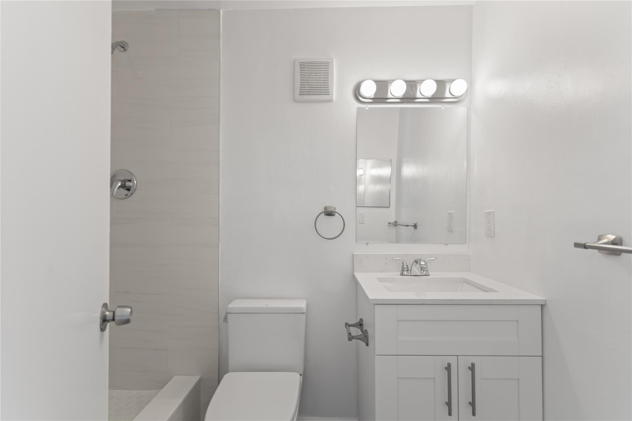 VILLAS AT WOODLAND GREENS - Residential