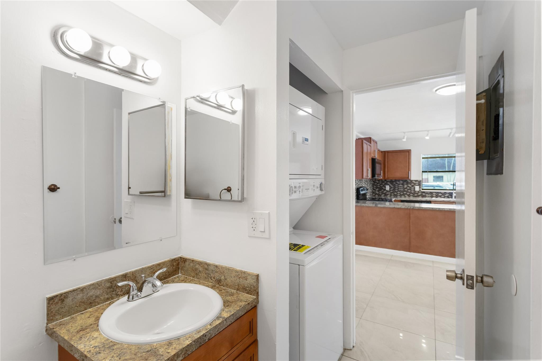 VILLAS AT WOODLAND GREENS - Residential