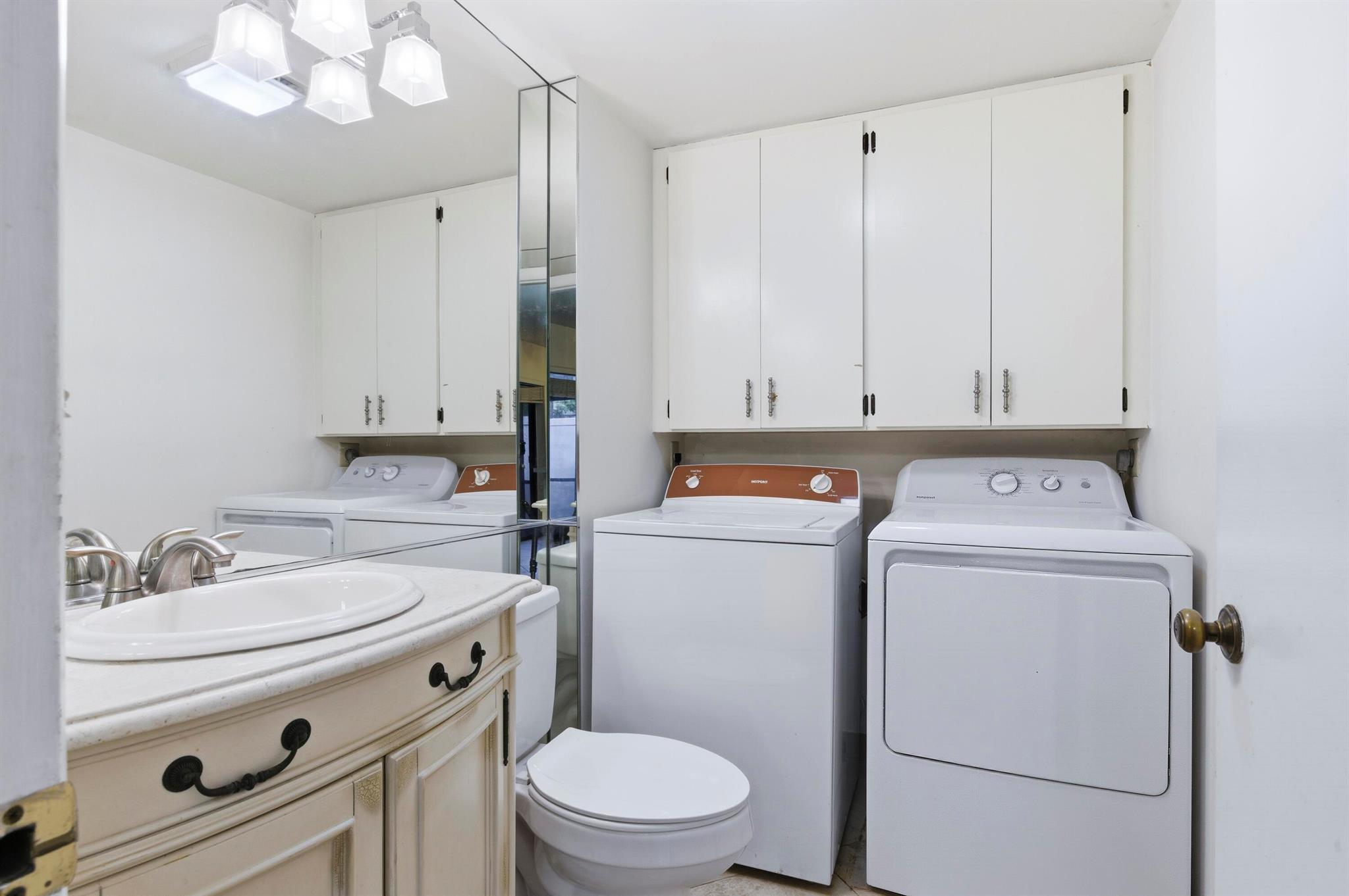 HERITAGE VILLAGE OF P B L - Residential