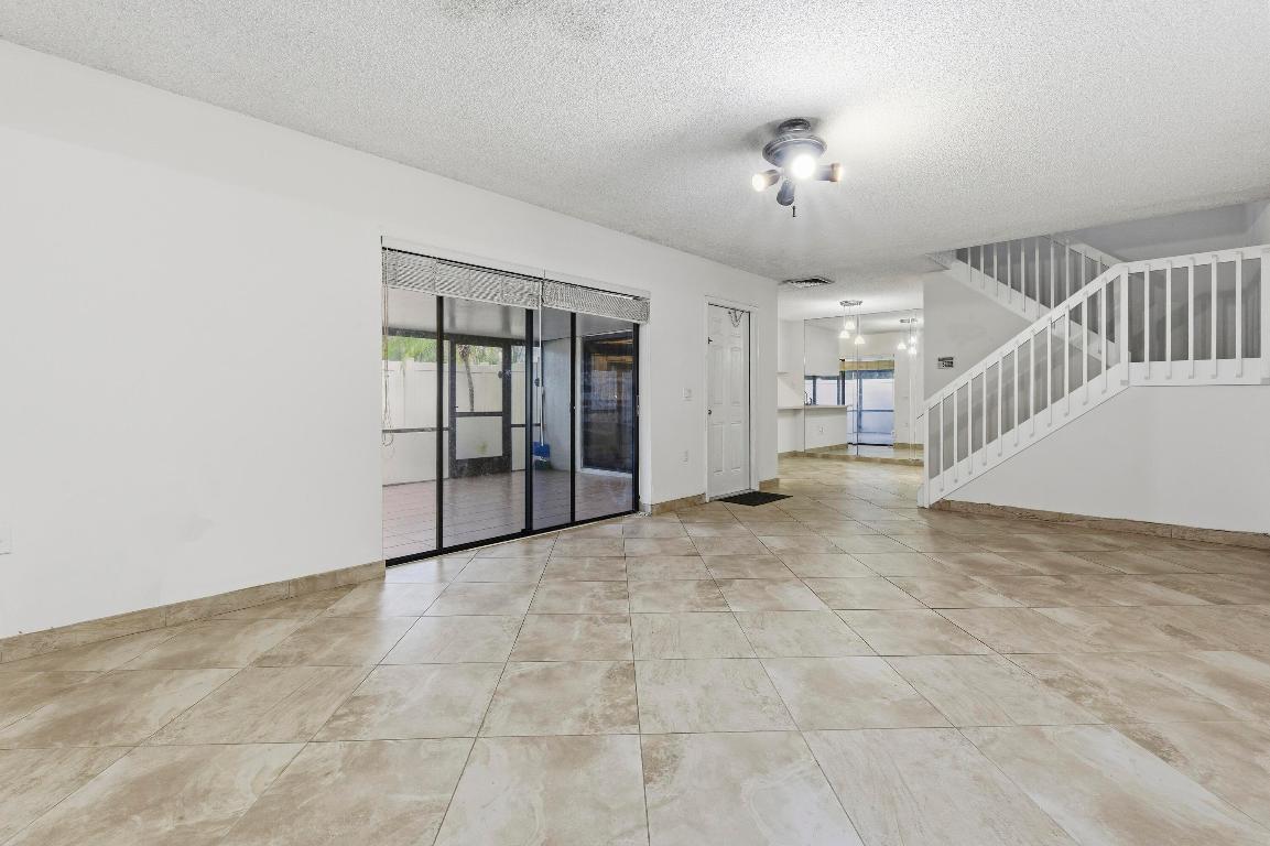 HERITAGE VILLAGE OF P B LAKES - Residential