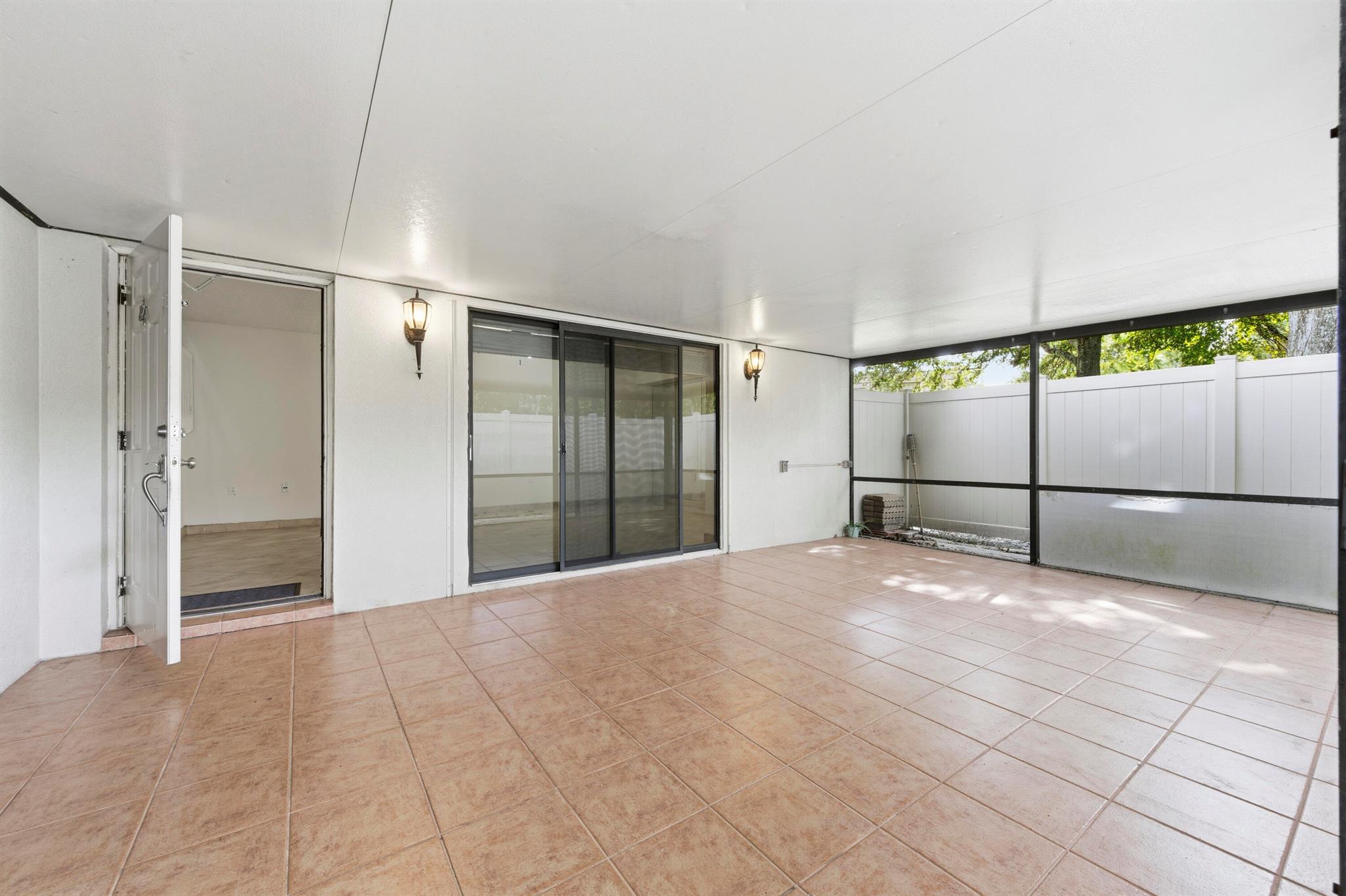 HERITAGE VILLAGE OF P B L - Residential