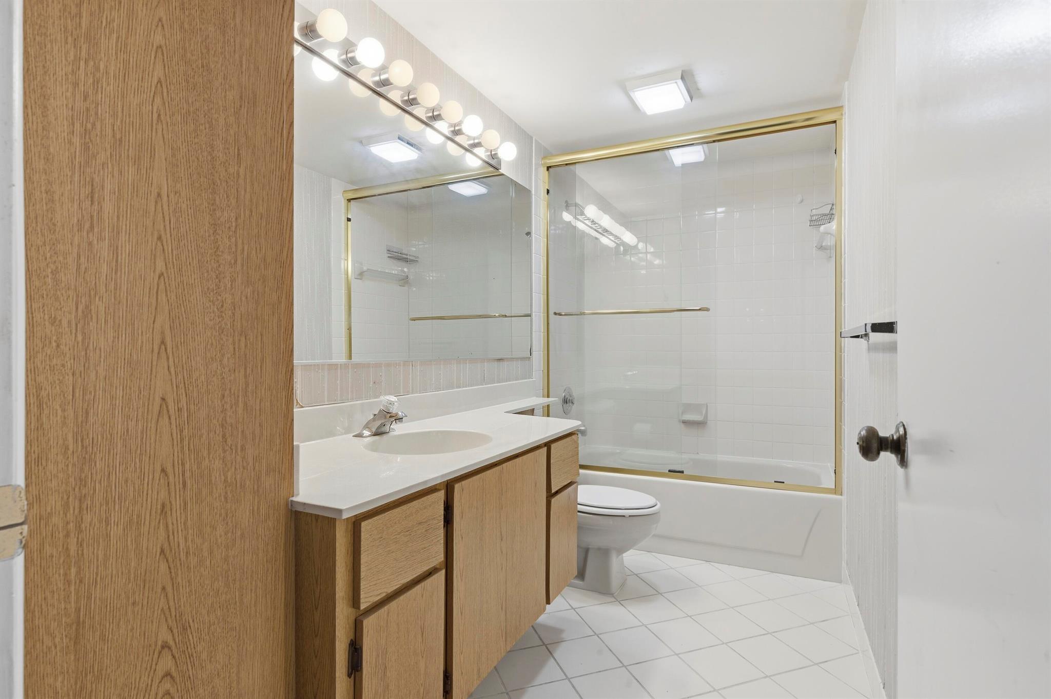 HERITAGE VILLAGE OF P B L - Residential