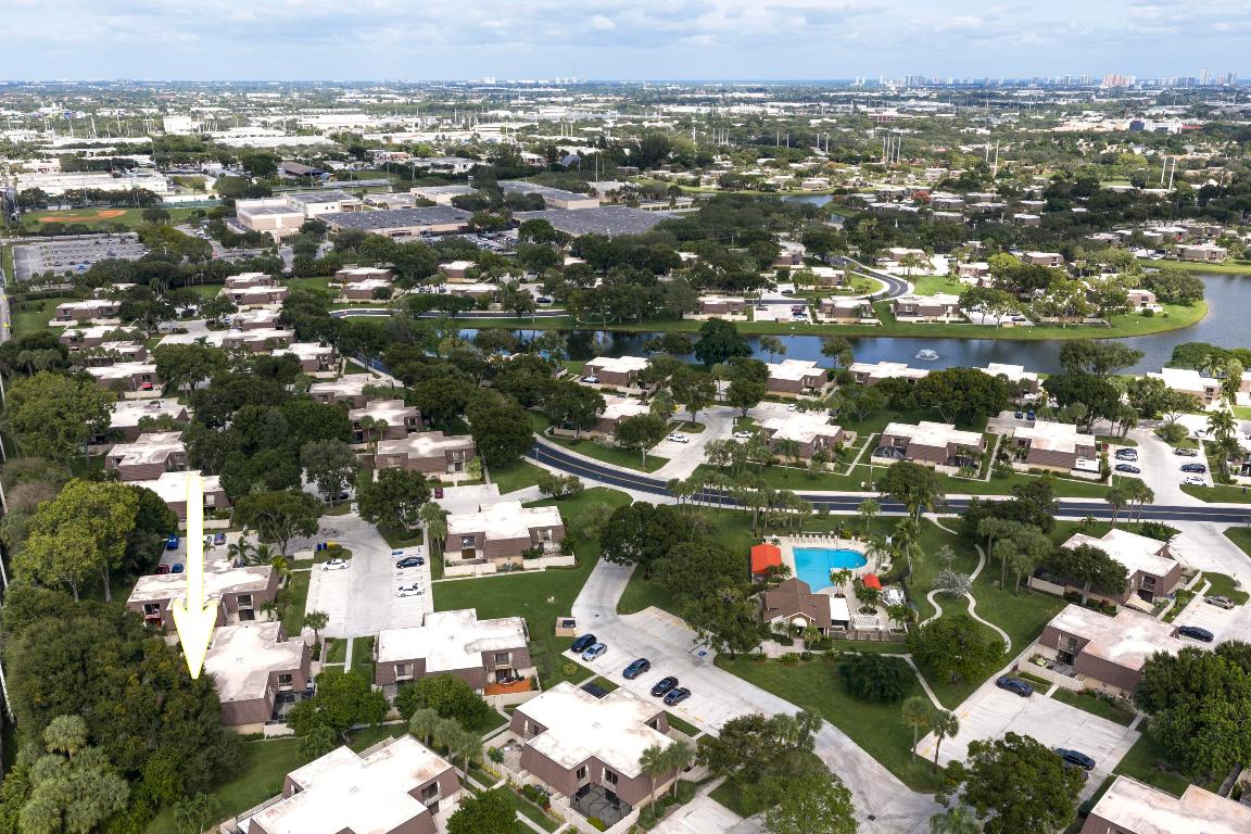 HERITAGE VILLAGE OF P B LAKES - Residential