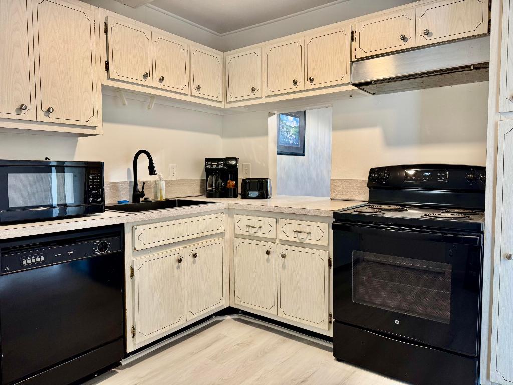 BOCA TEECA CONDO 3 - Residential Lease