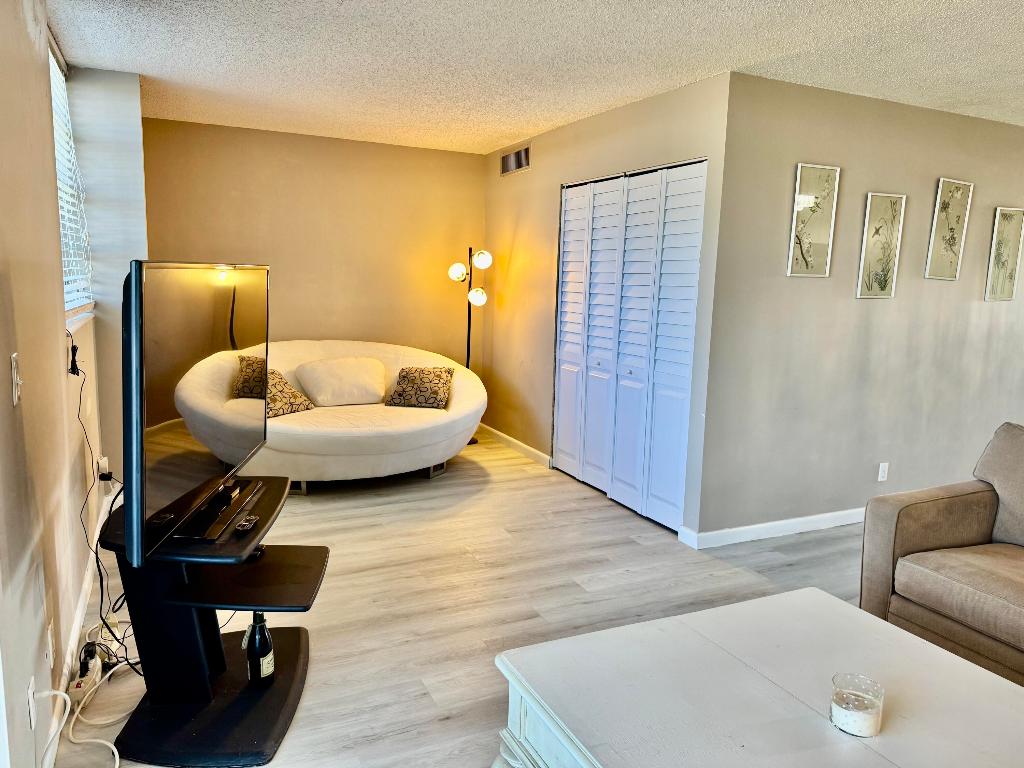 BOCA TEECA CONDO 3 - Residential Lease