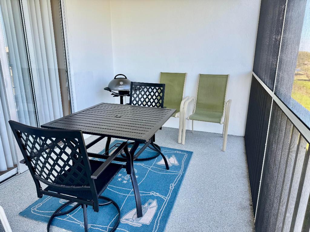 BOCA TEECA CONDO 3 - Residential Lease