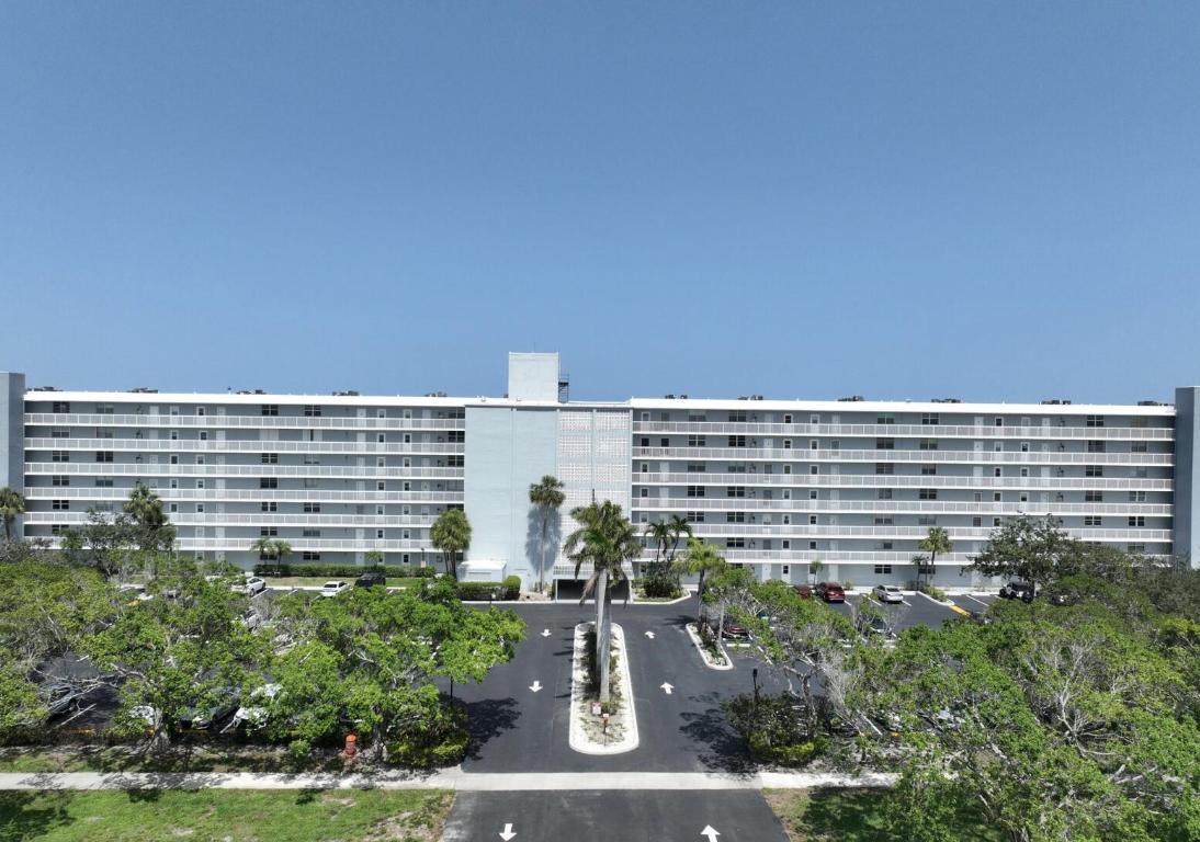 BOCA TEECA CONDO 3 - Residential Lease