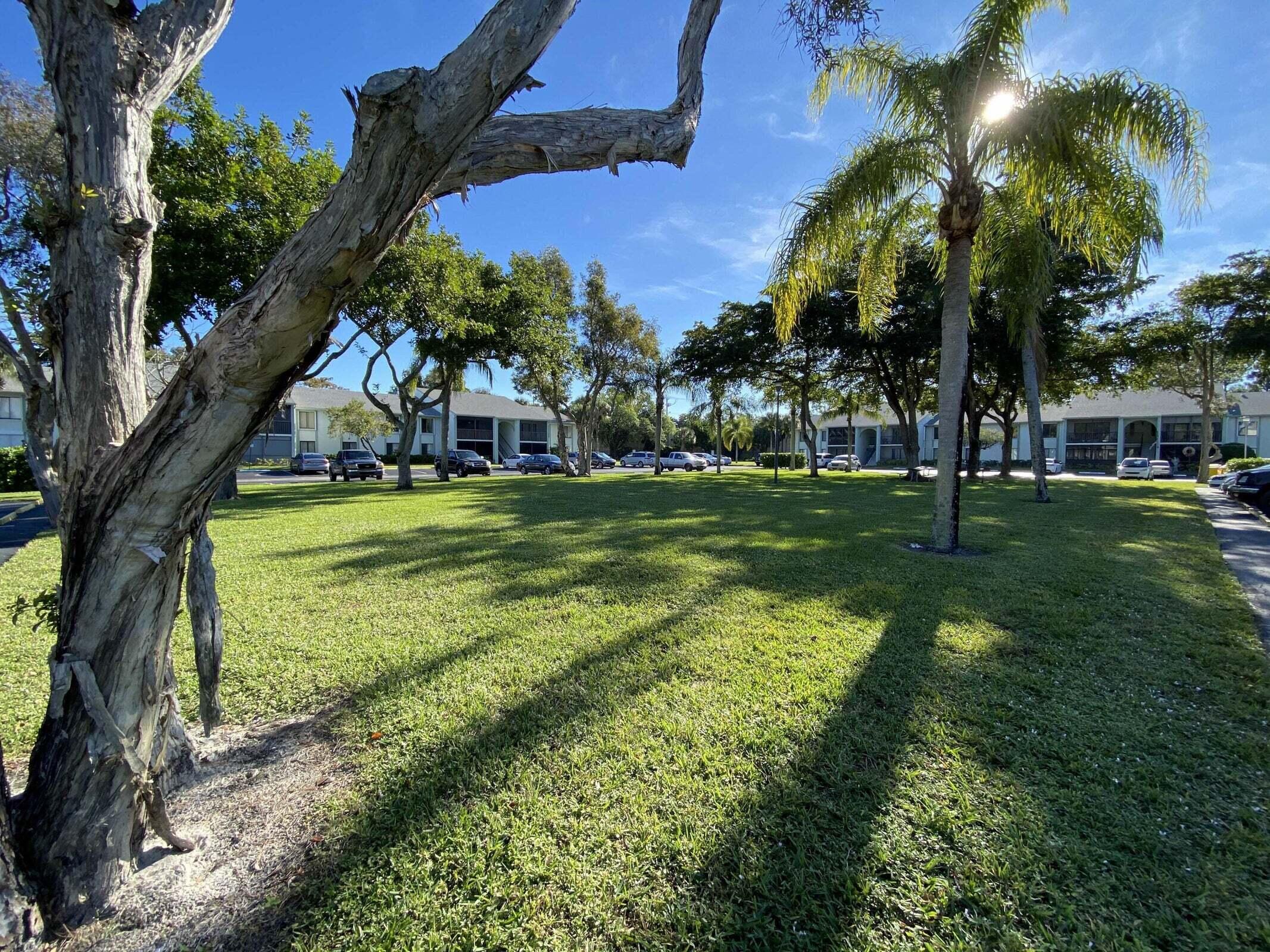 PALM CLUB WEST VILLAGE 1 CONDO - Residential Lease