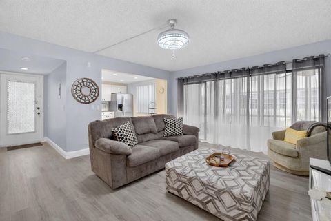 118 Capri C Delray Beach FL 33484