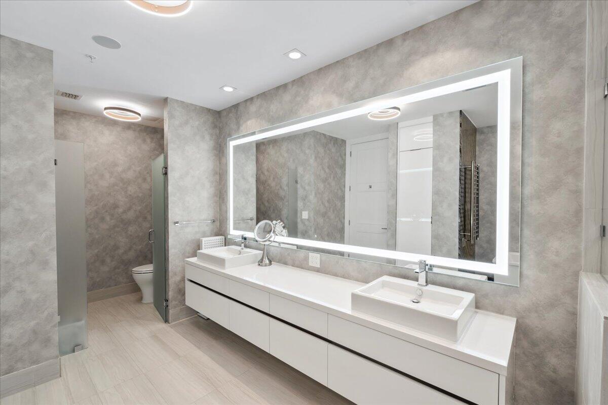 TOWER 155 CONDO - Residential