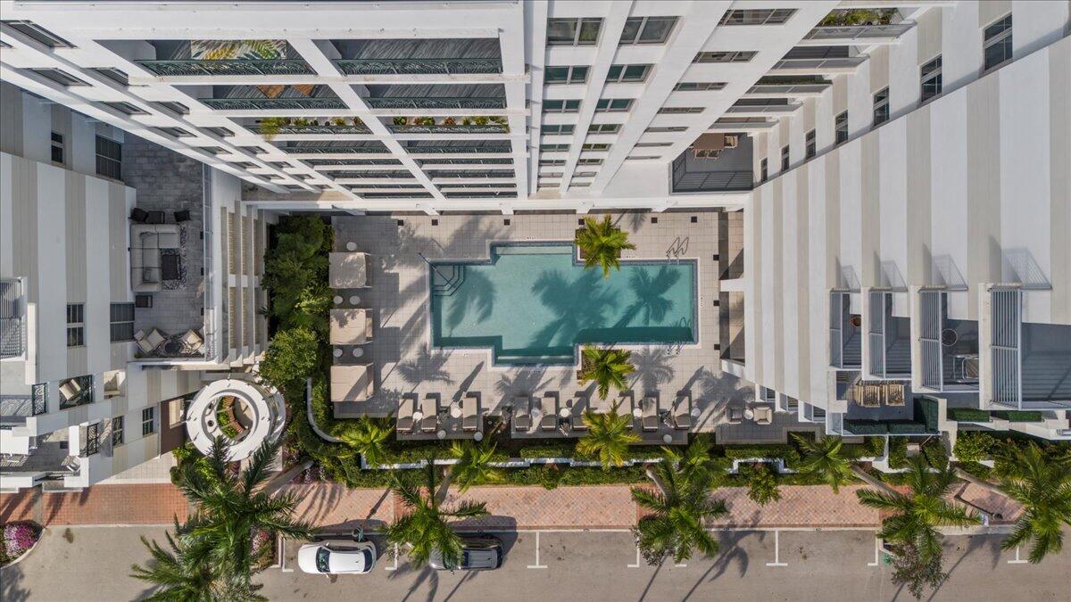 TOWER 155 CONDO - Residential