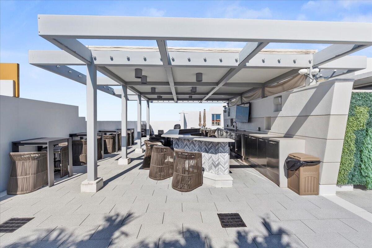 TOWER 155 CONDO - Residential