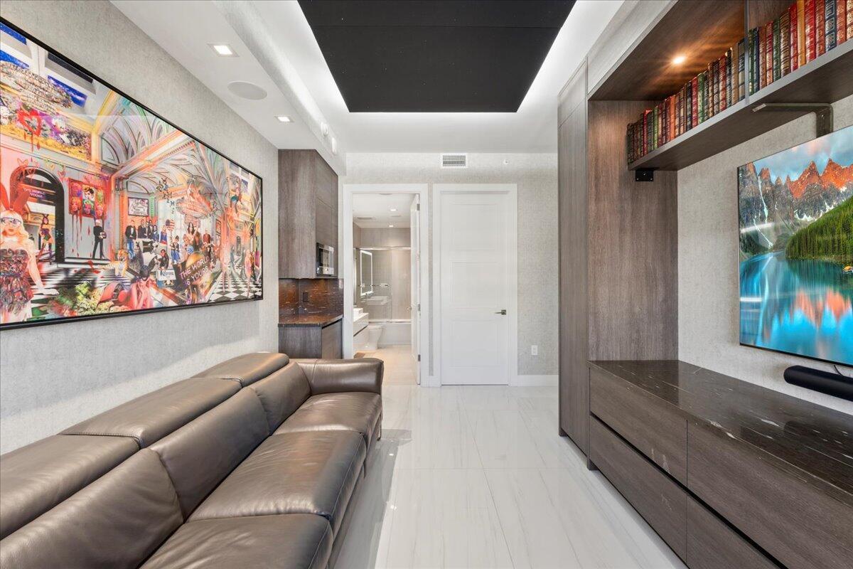 TOWER 155 CONDO - Residential