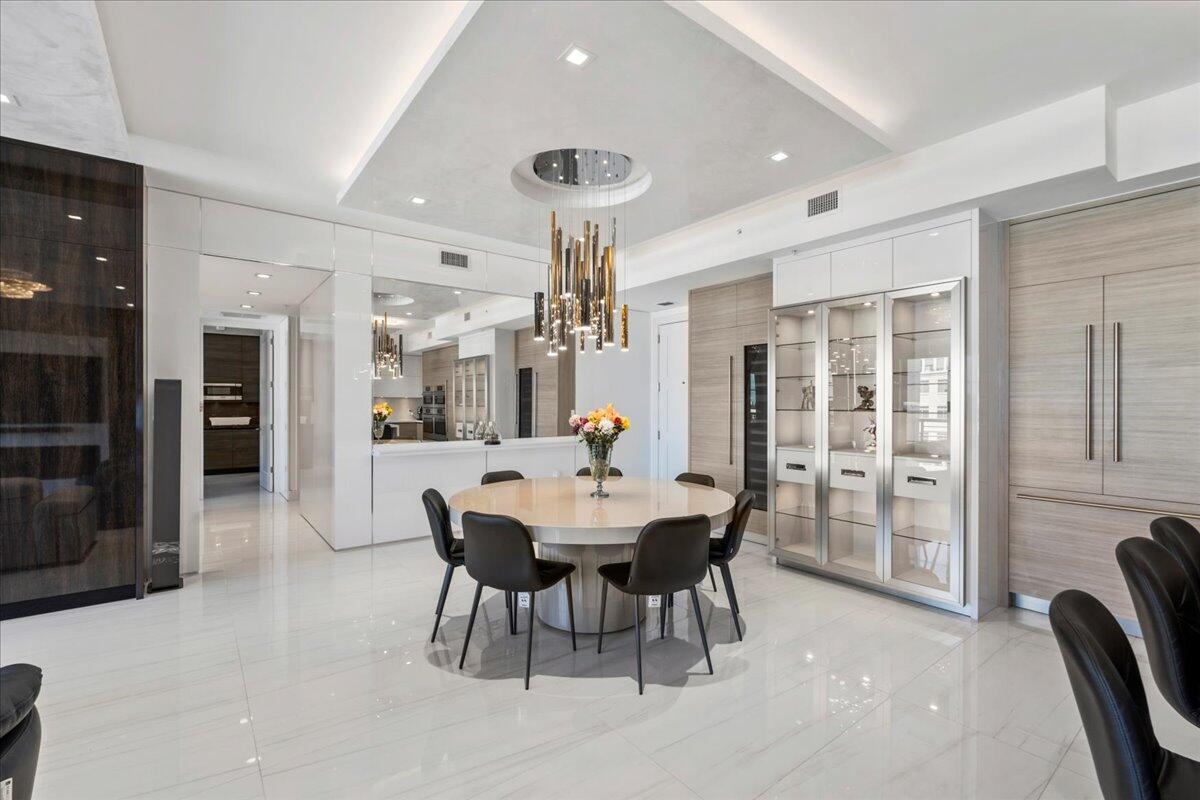 TOWER 155 CONDO - Residential