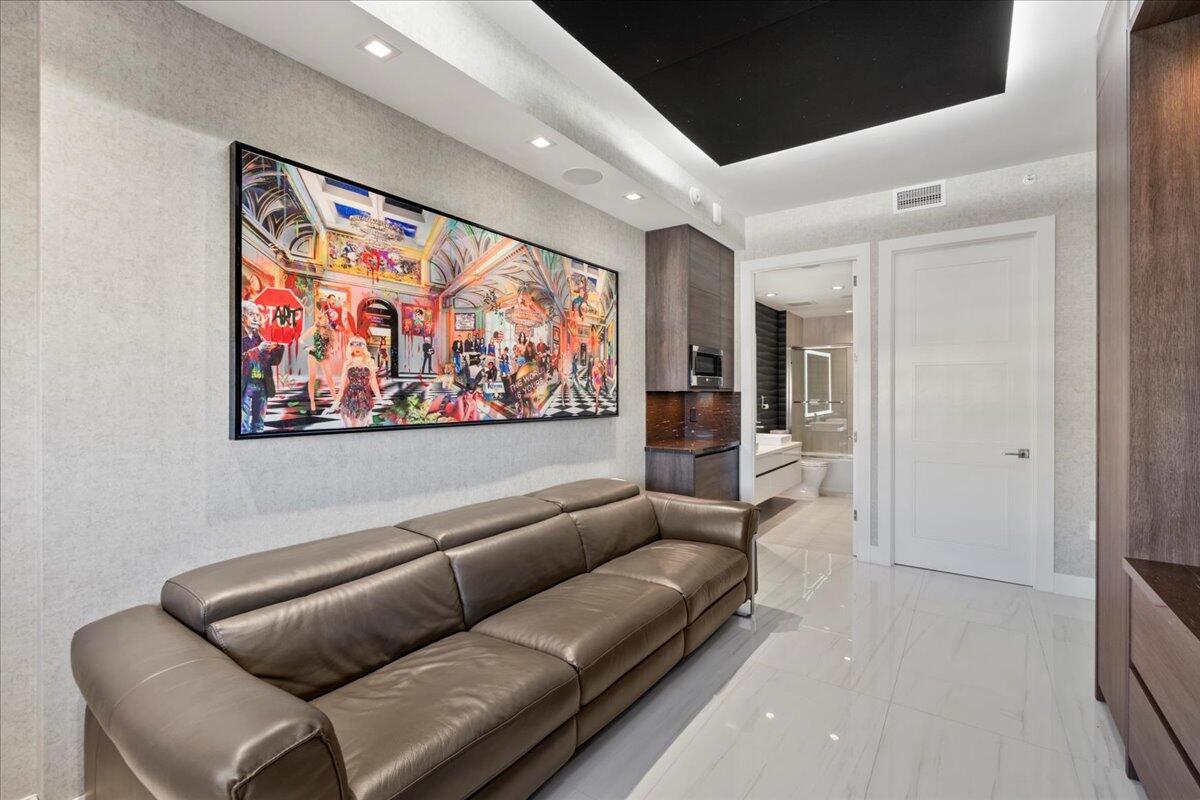 TOWER 155 CONDO - Residential