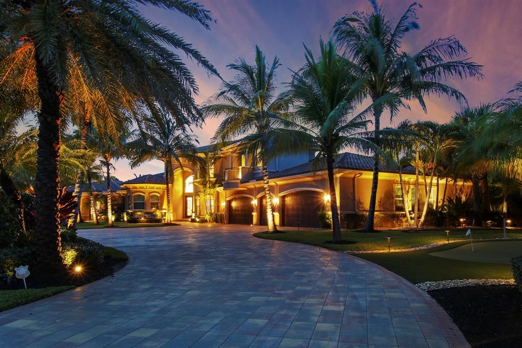 Photo of 11093 Lynwood Palm Way, Palm Beach Gardens, FL 33412 (MLS # R10744646)