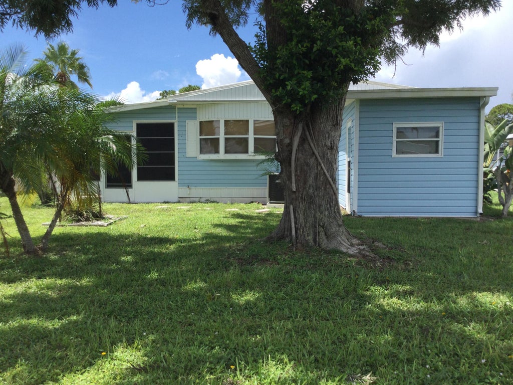 Photo of 114 Camino Del Rio, Port Saint Lucie, FL 34952 (MLS # B26070080)