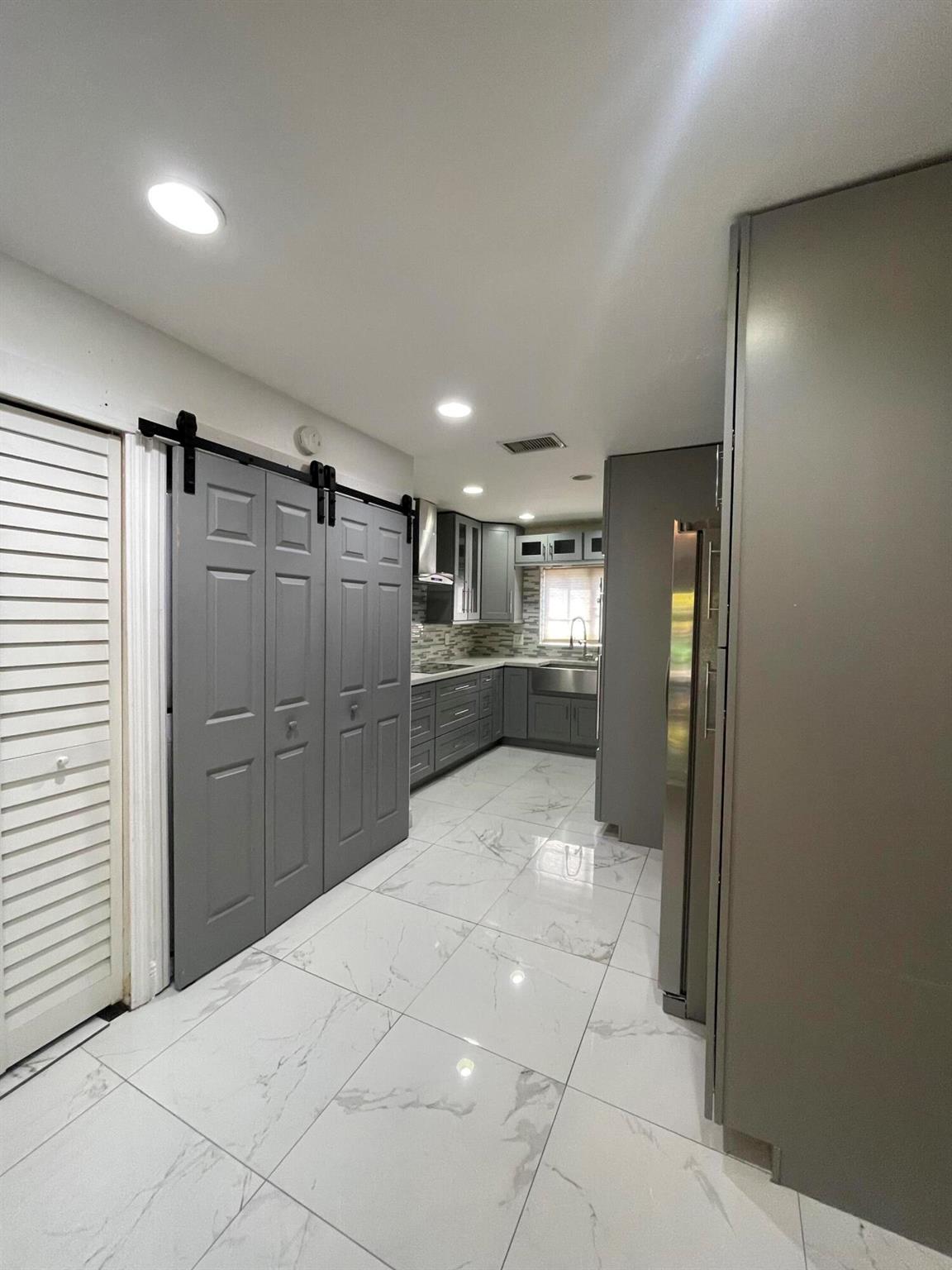 TARTAN COCONUT CREEK PHAS - Residential