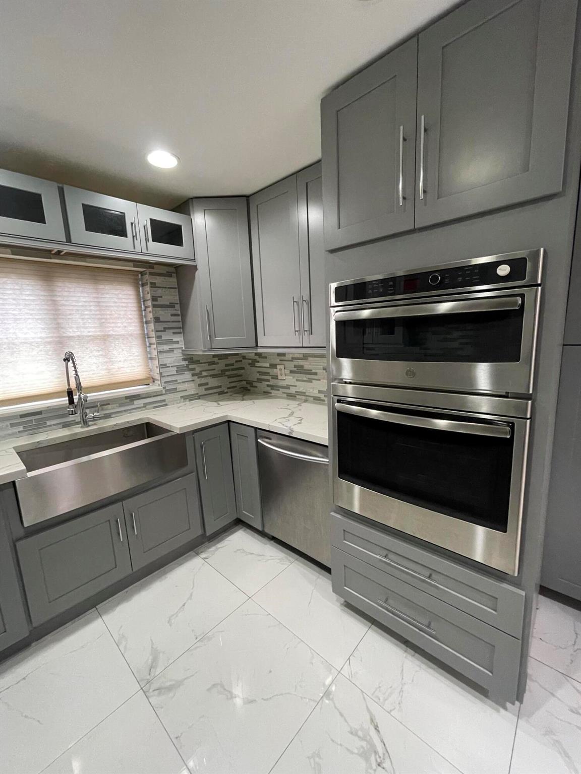 TARTAN COCONUT CREEK PHAS - Residential