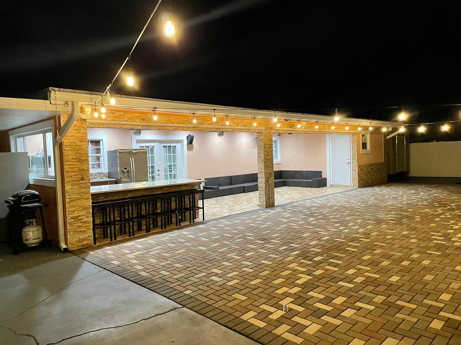 LAKE BELVEDERE EST. - Residential Lease