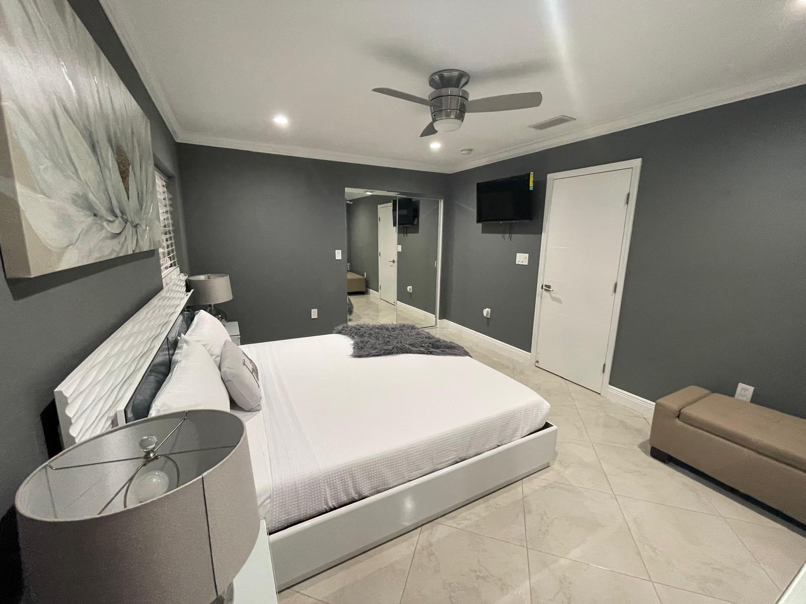 LAKE BELVEDERE EST. - Residential Lease