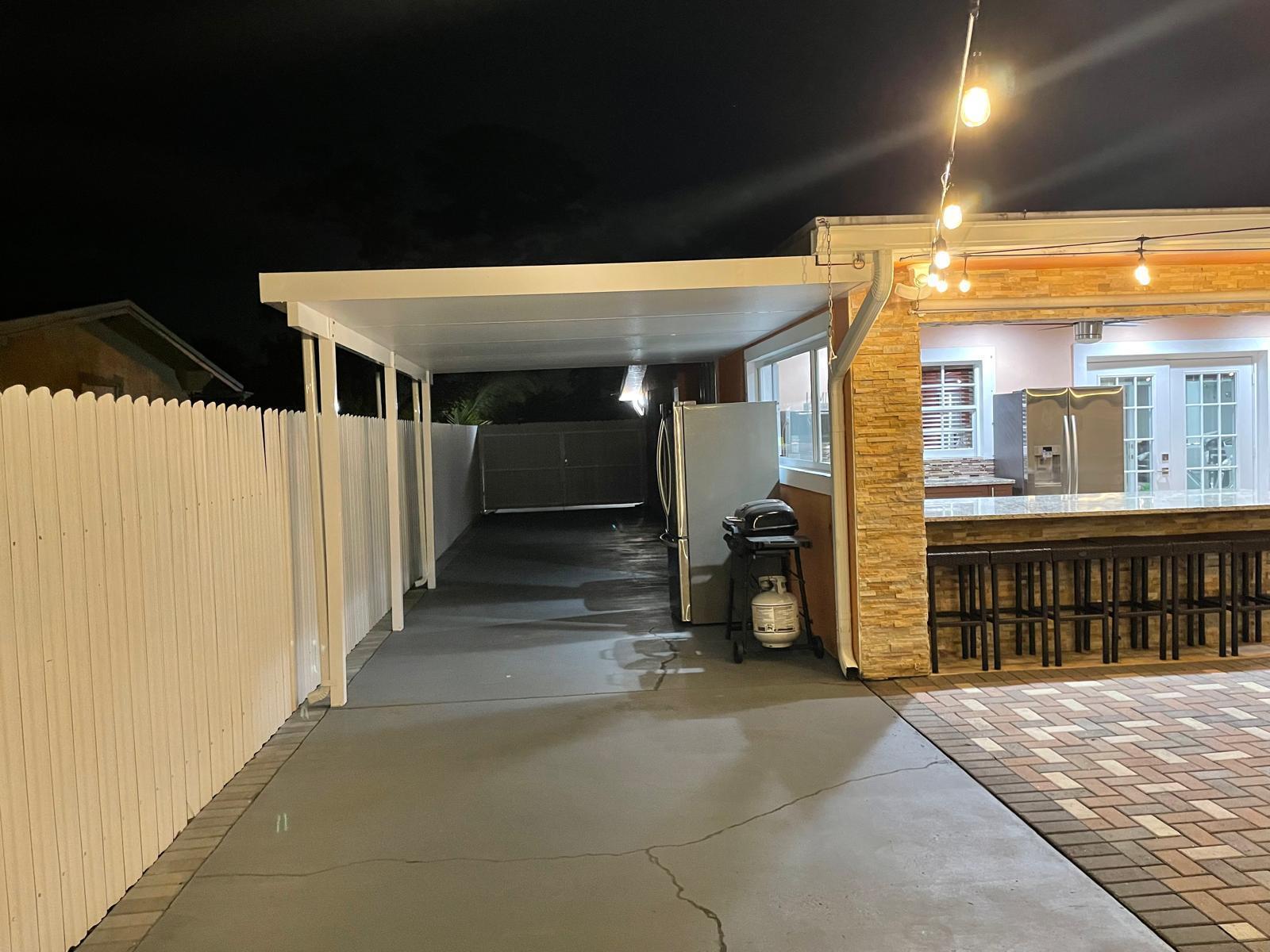 LAKE BELVEDERE EST. - Residential Lease