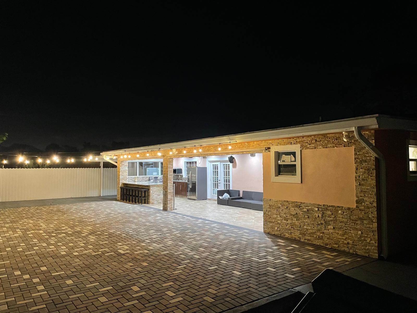 LAKE BELVEDERE EST. - Residential Lease