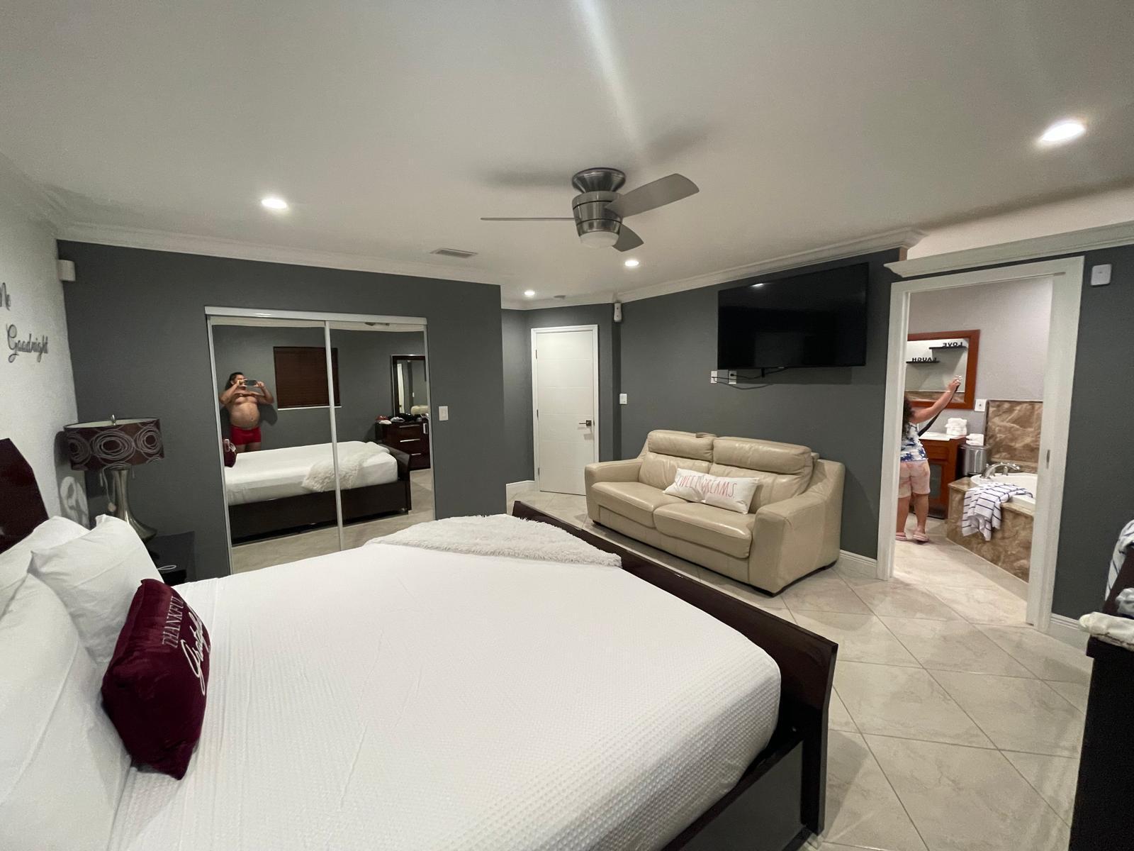 LAKE BELVEDERE EST. - Residential Lease