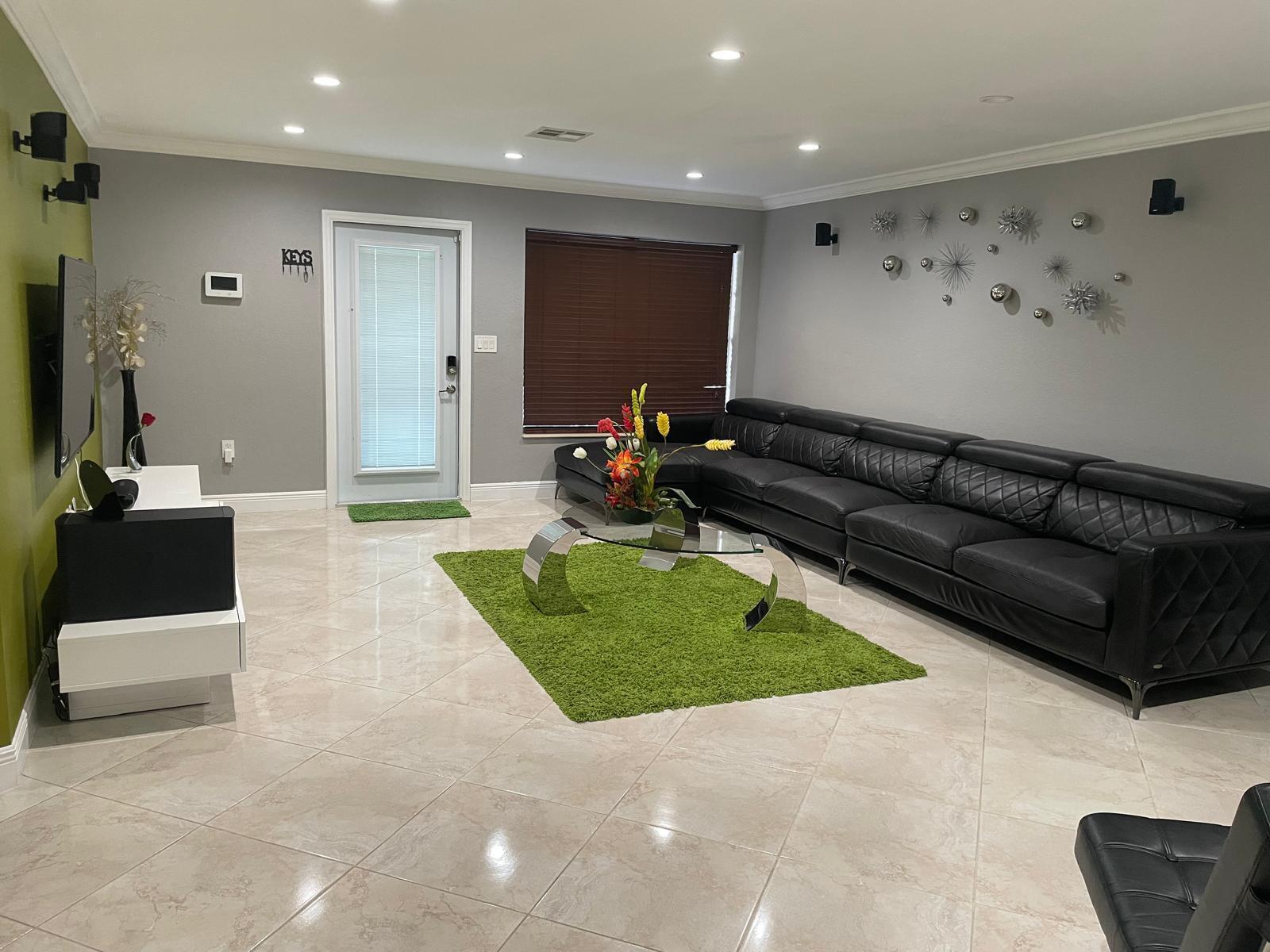 LAKE BELVEDERE EST. - Residential Lease